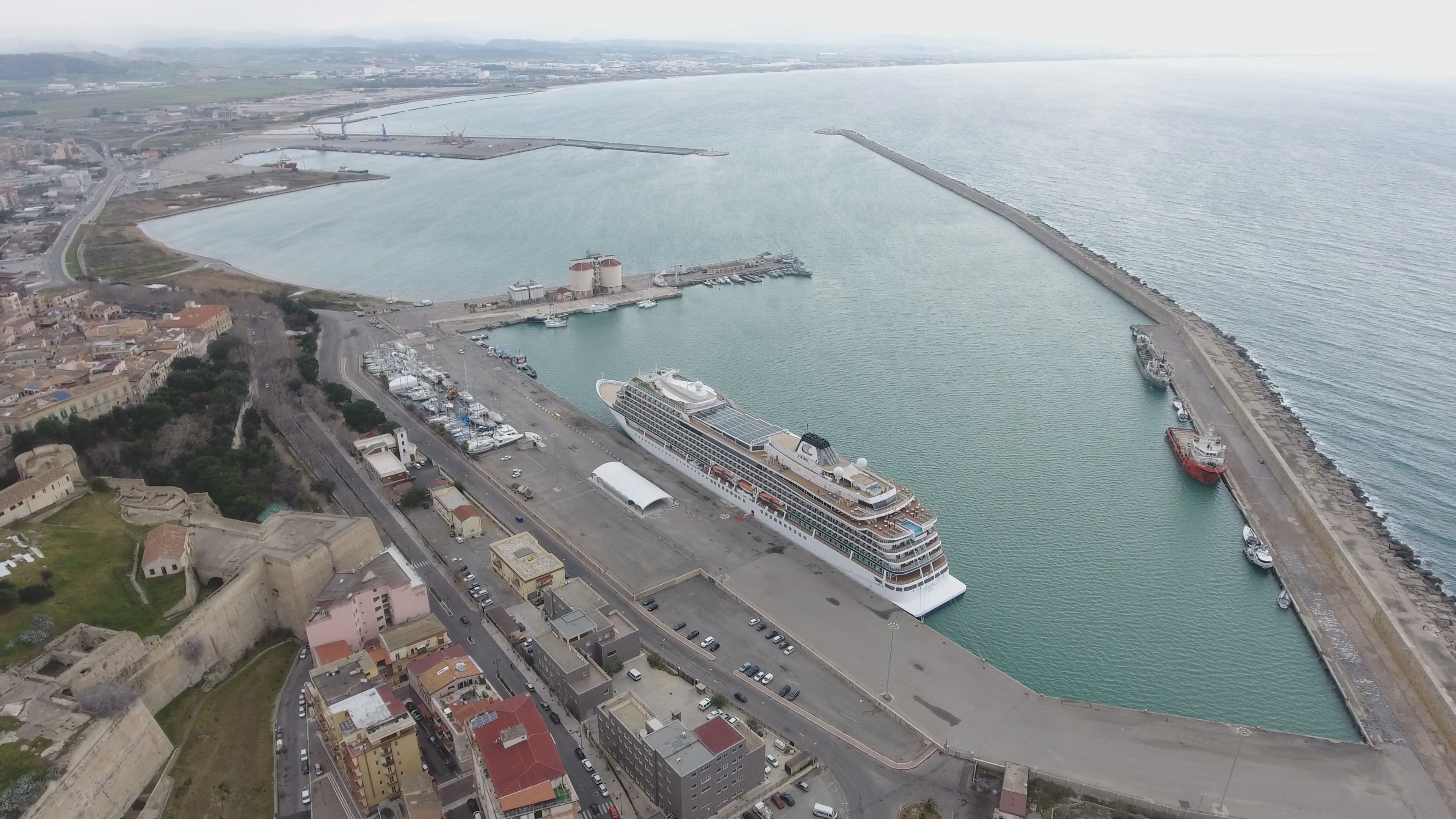 Affidato il servizio di raccolta dei rifiuti nei porti di Crotone e Corigliano Calabro